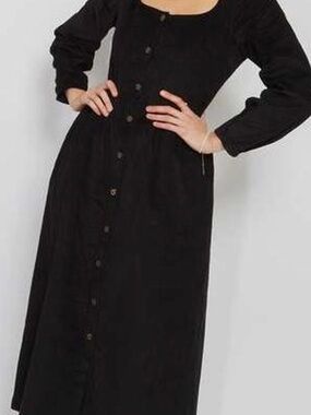 Classic Black Button-Front Long Sleeve Dress